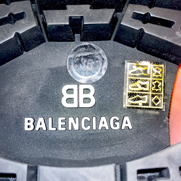 BALENCIAGA Women’s Tractor 20 MM Black Ankle Boots Size 35 - US Size 5 - Picture 12 of 16